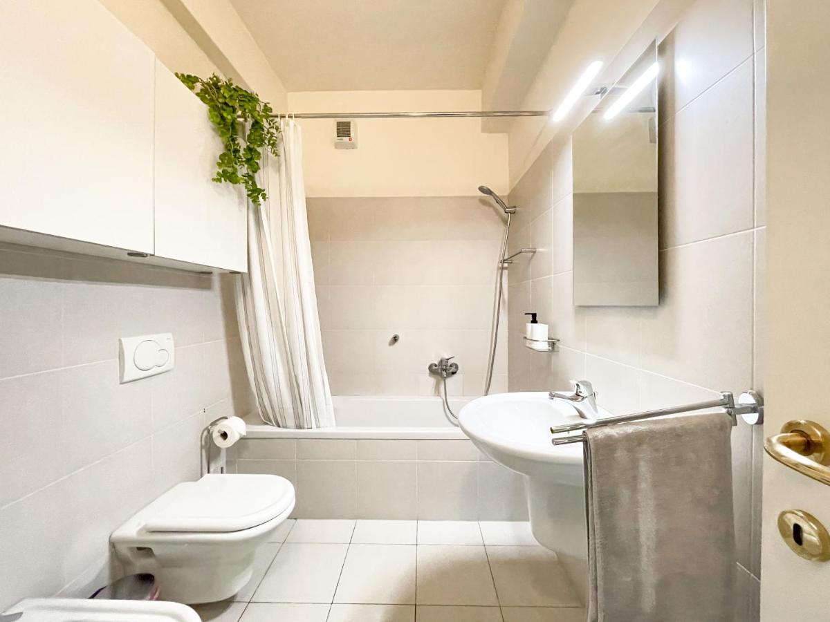 Regina Di Laglio - Free Parking, Garden, Lake View Esterno foto